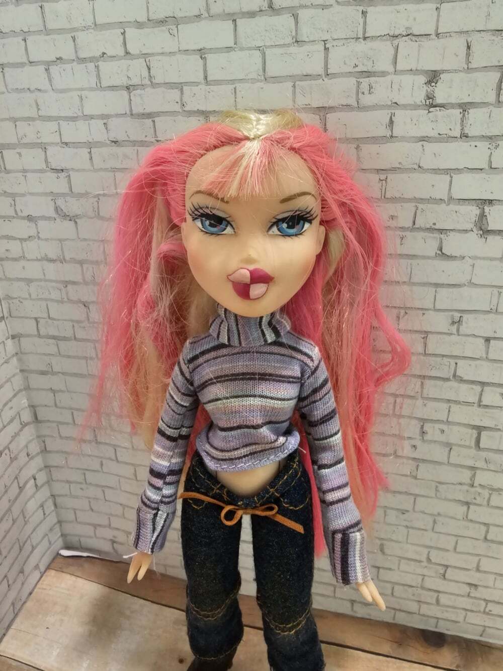 2005 Bratz Live in Concert Cloe Space Angelz Pink Hair Doll Redressed Vintage